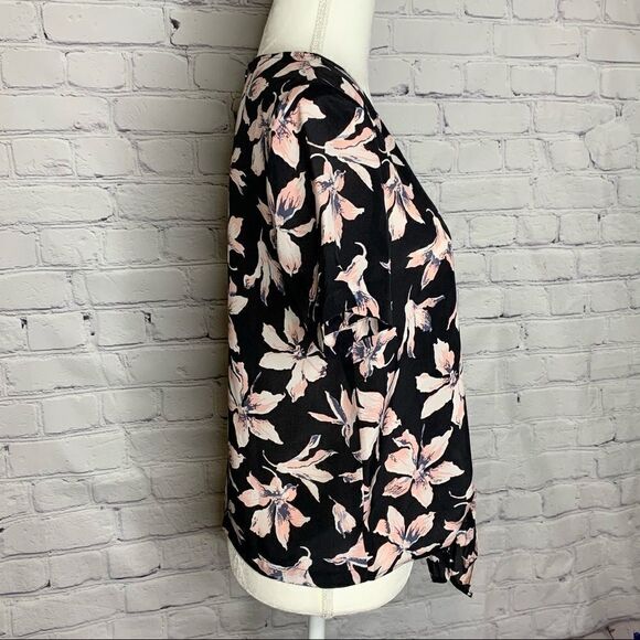 Madewell Silk Button-Back Tie Tee in Winter Orchid - Picture 6 of 11